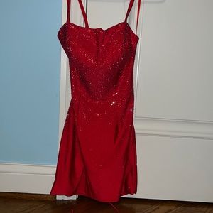 hoco/mini dress, red, sparkly good fitting?, built in padding’s